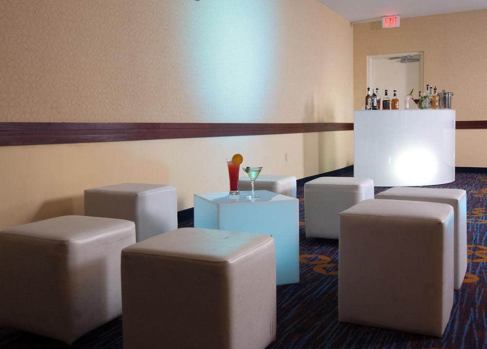 Hotel Courtyard Miami 3*